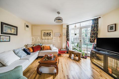 3 bedroom semi-detached house for sale, Spencer Mews, London, SW8