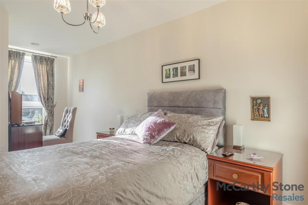 8672897-interior02.jpg