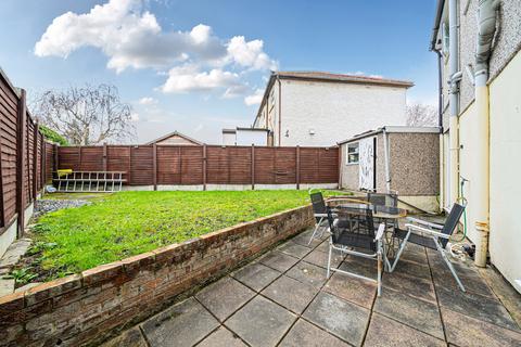 4 bedroom end of terrace house for sale, Bradenham Avenue, Welling