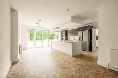 5 bedroom detached house to rent, Tivoli Road, Brighton
