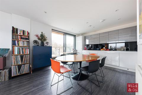 2 bedroom flat to rent, Essex Wharf, Hackney
