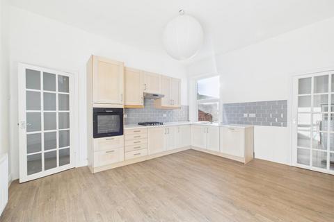 2 bedroom apartment to rent, Naters Street, Whitley Bay