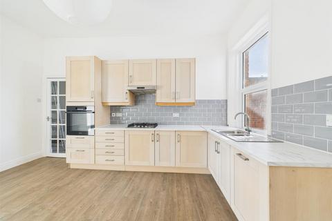 2 bedroom apartment to rent, Naters Street, Whitley Bay