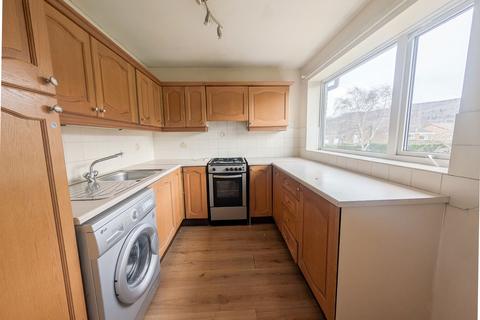 2 bedroom flat for sale, Fryup Crescent, Guisborough, North Yorkshire, TS14 8LG