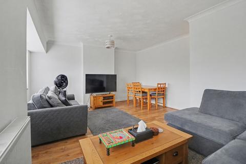 2 bedroom flat for sale, Midlands Estate, Southampton SO30