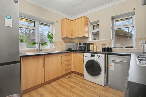 2 bedroom flat for sale, Midlands Estate, Southampton SO30