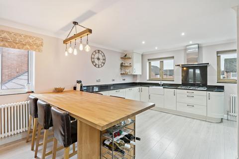 4 bedroom townhouse for sale, Lindsey Road, Denham, UB9