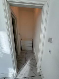 1 bedroom flat to rent, Valley Road Bromley, BR2