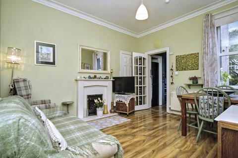2 bedroom ground floor flat for sale, Warriston Gardens, Edinburgh EH3