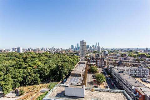 undefined, Hamlet's Way, Mile End, E3