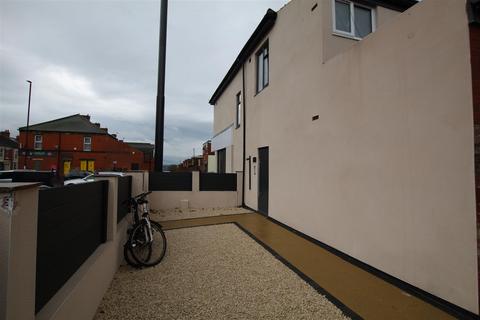 undefined, West Road, Newcastle Upon Tyne NE4