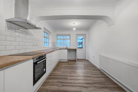 2 bedroom detached bungalow for sale, Lyndhurst Road, Holland-on-Sea, Clacton-on-Sea, CO15