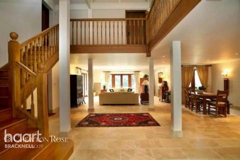 4 bedroom detached house to rent, Winkfield Road, ASCOT