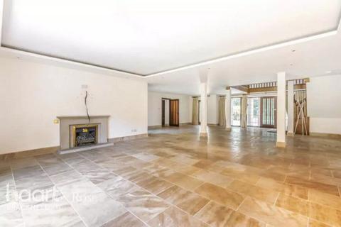 undefined, Winkfield Road, ASCOT