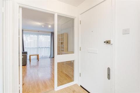 1 bedroom flat to rent, Regent Square, Bow, E3