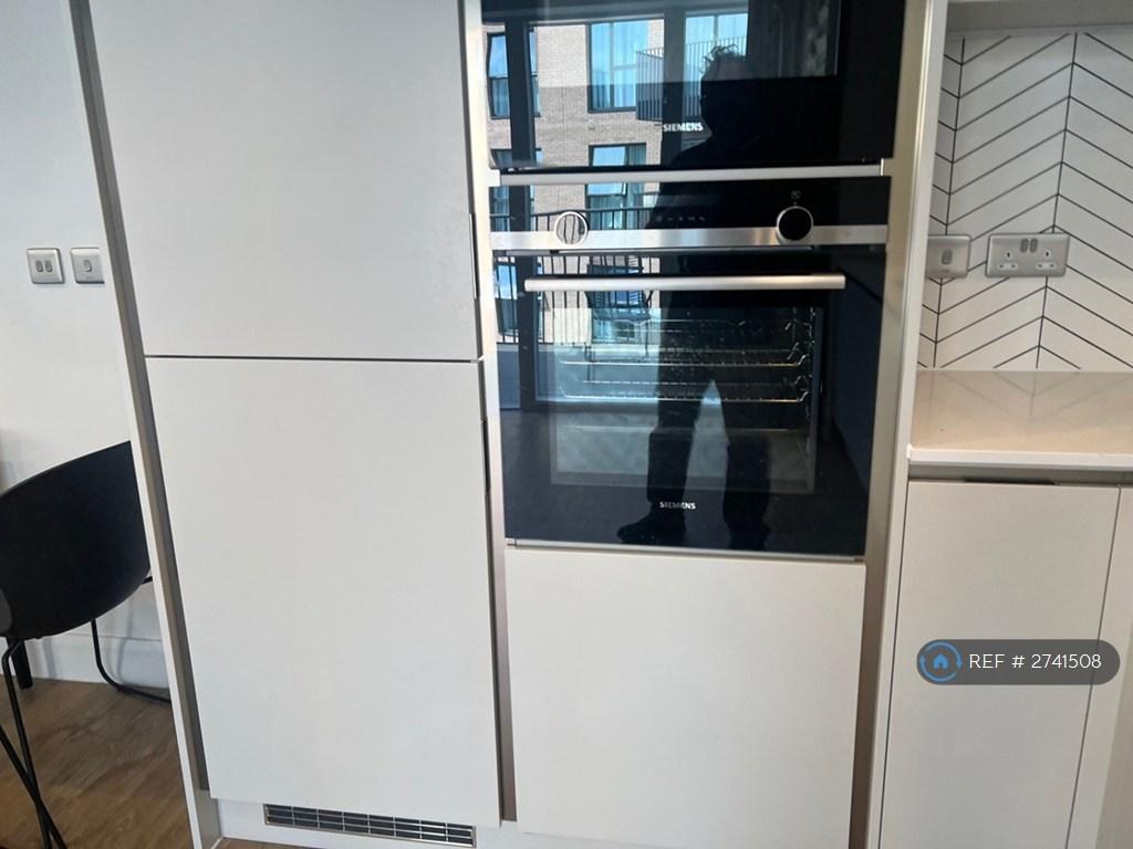 Refrigerator Oven Microwave