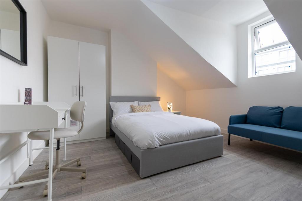 Studio double room (1 of 1).jpg