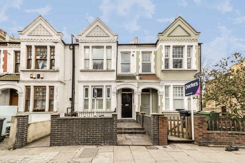 2 bedroom flat to rent, Cavendish Road, London SW12