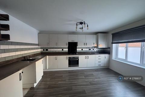4 bedroom detached house to rent, Burbank Burrow, Stafford, ST16