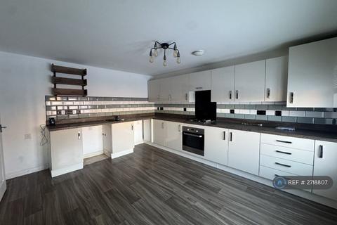4 bedroom detached house to rent, Burbank Burrow, Stafford, ST16