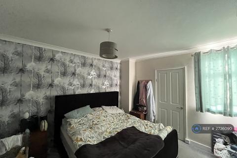 2 bedroom flat to rent, Great Brooms Road, Tunbridge Wells, TN4