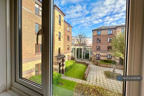 2 bedroom flat to rent, Berlington Court, Bristol, BS1