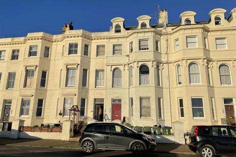 Studio to rent, South Terrace, Littlehampton BN17
