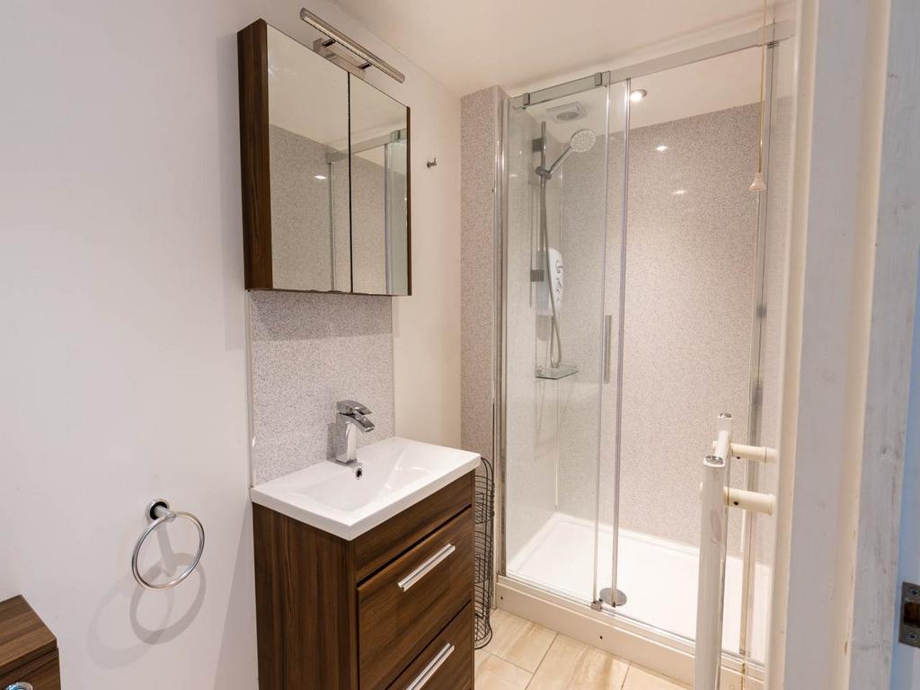 1 GL-Student-Accommod