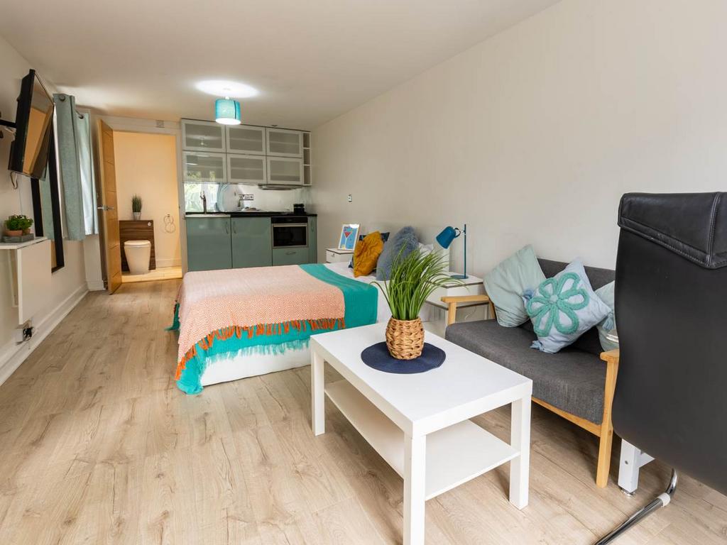 1 GL-Student-Accommod
