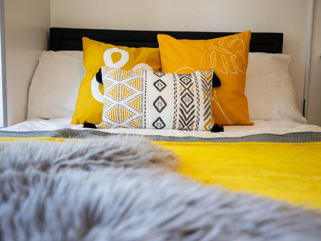 Apt 3 1 Giles Lane S