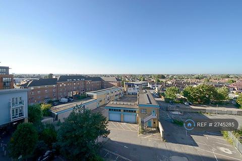 2 bedroom flat to rent, Foundry Court, Slough, SL2