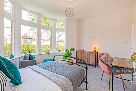 Studio to rent, Thornsett Road, Sheffield, S7