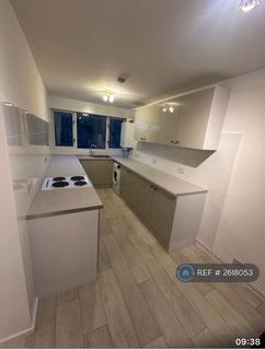 2 bedroom flat to rent, Glamis House, Brentwood, CM14