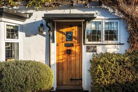 undefined, SQUIRRELS WAY, EPSOM, KT18