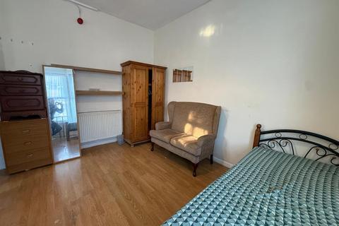 Property to rent, Hornsey Park Road, Wood Green