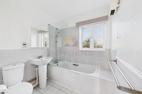 2 bedroom apartment for sale, Oxton Close, Colchester CO5