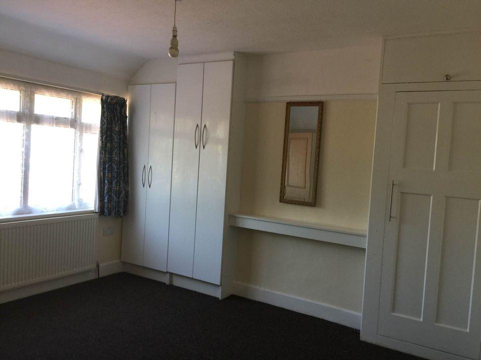 Two bed flat to rent Cranford Lane, Hounslow TW5