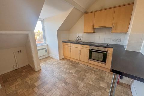 2 bedroom flat to rent, York Avenue, Hunstanton