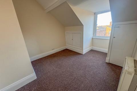 2 bedroom flat to rent, York Avenue, Hunstanton