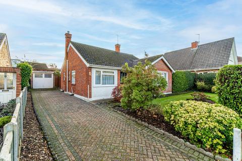 3 bedroom bungalow for sale, Orchard Drive, St. Albans AL2