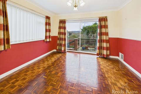 4 bedroom bungalow for sale, Bernaldby Avenue, North Yorkshire TS14