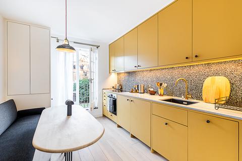 2 bedroom flat to rent,  Queensbridge Road, London E2