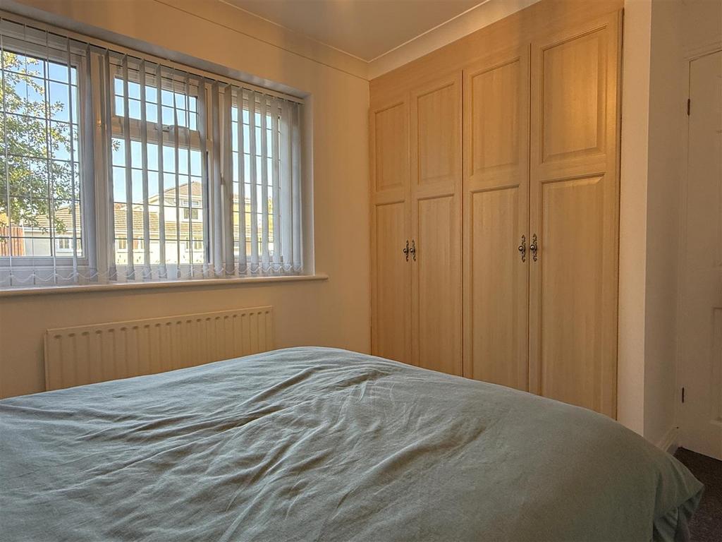 Bed2.JPG
