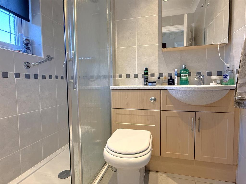 Bathroom.JPG