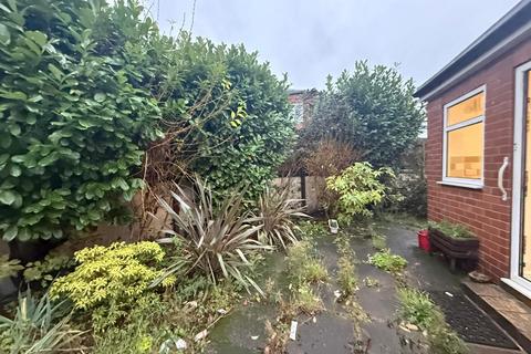 3 bedroom flat to rent, Castleford WF10