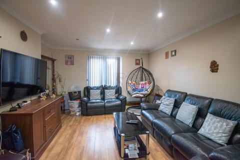 4 bedroom semi-detached house for sale, Armadale Drive, Leicester