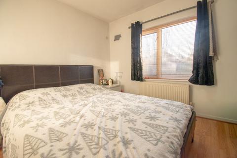 4 bedroom semi-detached house for sale, Armadale Drive, Leicester