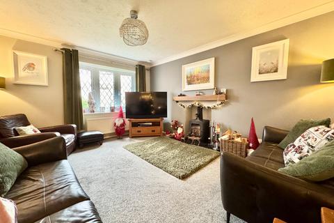 4 bedroom detached house for sale, Nevis Drive, Cheshire CW2