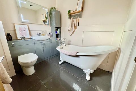 4 bedroom detached house for sale, Nevis Drive, Cheshire CW2