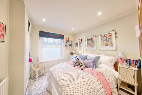 3 bedroom property to rent, Ravenslea Road, SW12
